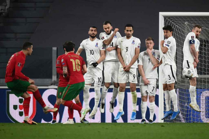 Mahammadaliyev kembali melakukan penyelamatan gemilang dengan menghentikan tendangan bebas Ronaldo pada menit ke-85. Portugal akhirnya harus menerima kemenangan dengan skor tipis 1-0.