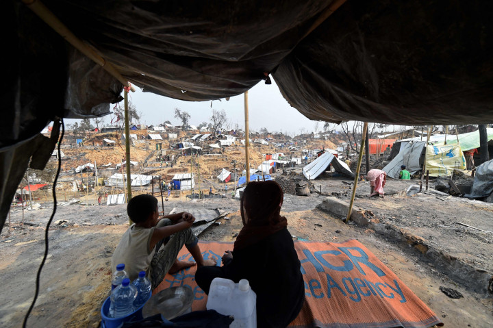Seorang juru bicara International Organization for Migration (IOM) Angela Wells mengatakan kebakaran itu telah menyebabkan kerusakan besar.