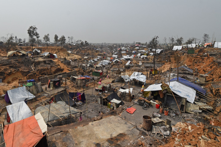 Dua rumah sakit darurat yang dibangun oleh Organisasi Migrasi Internasional (IOM) dan pemerintah Turki juga rusak berat.
