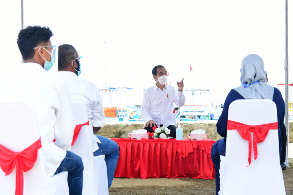 Selepas berdialog dengan para nelayan, Presiden mengatakan akan segera membelikan alat bantu tangkap tersebut.