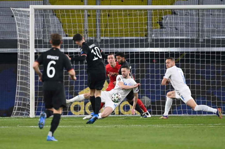 Der Panzer menggandakan keunggulan mereka lima menit kemudian. Gol kali ini dicetak oleh Kai Havertz menyambut umpan tarik Leroy sane.