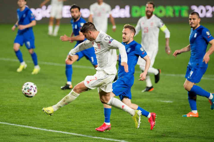 Semenit berselang, Spanyol akhirnya bisa memecah kebuntuan berkat tendangan keras jarak dekat Alvaro Morata ke gawang kiper Vlachodimos usai mendapatkan umpan Koke.