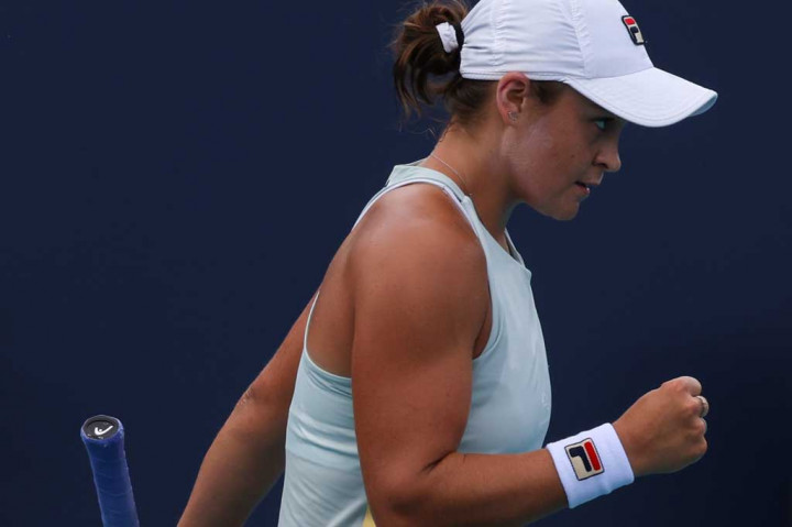 Di perempat final, Barty akan menghadapi rekan senegara Azarenka dari Belarusia, yaitu Aryna Sabalenka pada Selasa, 30 Maret 2021 malam.