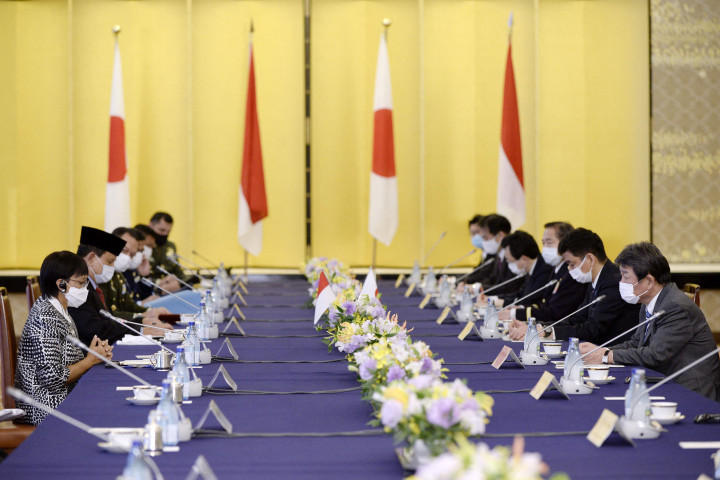 Menteri Pertahanan Jepang Nobuo Kishi mengadakan pembicaraan dengan mitranya dari Indonesia Prabowo Subianto di Tokyo. 