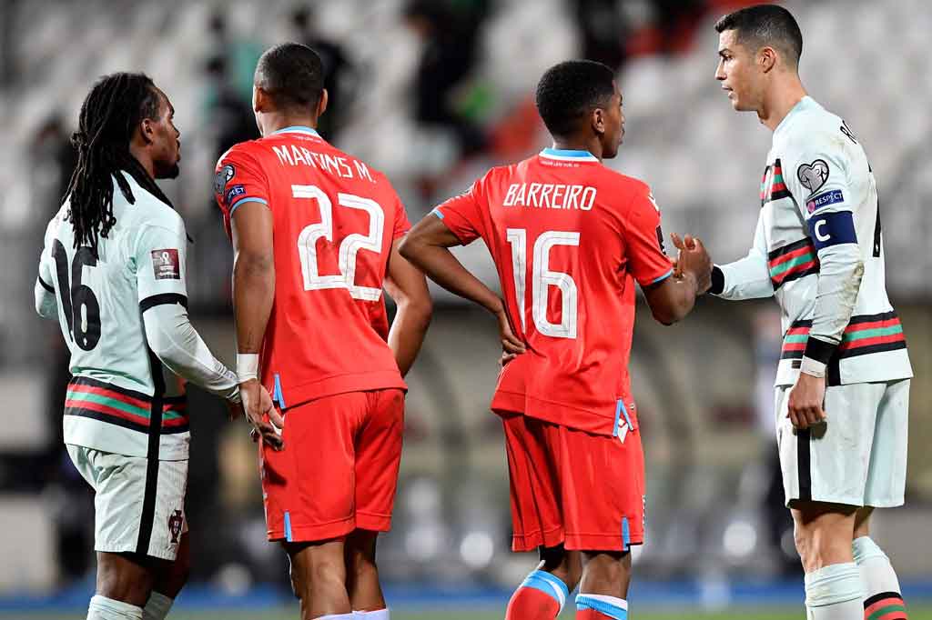 Kemenangan ini membuat Portugal memuncaki Grup A dengan 7 poin, menyamai poin Serbia tetapi unggul selisih gol (+3 banding +2). Serbia sebelumnya menang 2-1 atas Azerbaijan.