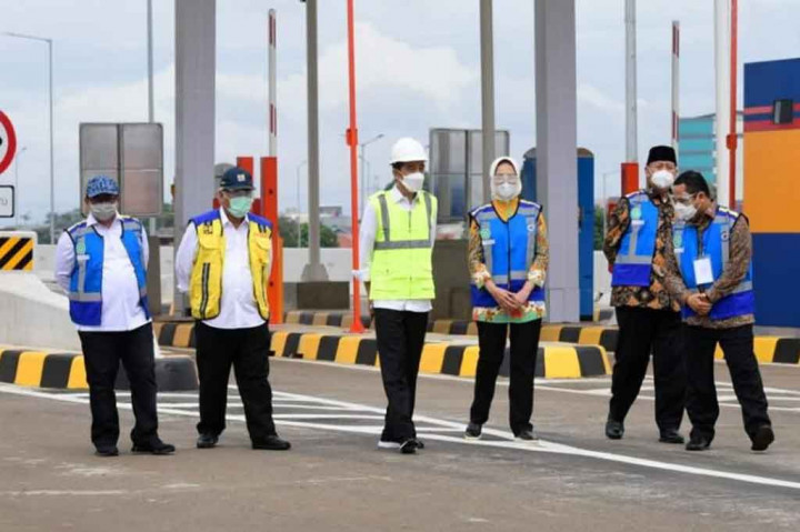 “Pengoperasian jalan tol ini sangat dinantikan oleh masyarakat, terutama masyarakat Tangerang dan Tangerang Selatan karena dapat menjadi alternatif bagi masyarakat, khususnya masyarakat Jawa Barat dan Jakarta bagian selatan untuk menuju Bandara Soekarno-Hatta,” jelasnya.