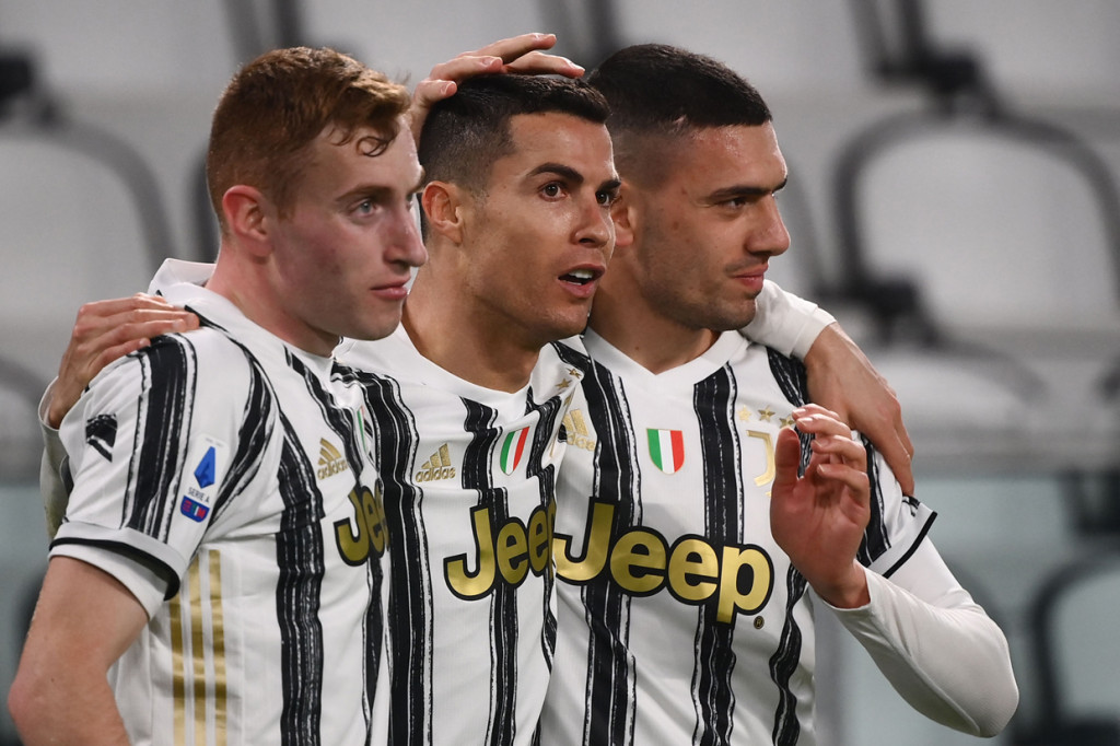 Sementara itu, Merih Demiral tidak pernah terlibat dalam tiga laga Turki di babak kualifikasi Piala Dunia 2022. Bahkan nama mantan penggawa Sassuolo tersebut juga tidak masuk ke dalam daftar pemain cadangan.