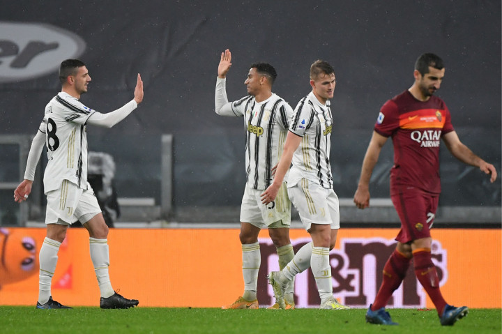 Hilangnya nama Demiral ini mengundang pertanyaan. Pasalnya, ia mendapatkan panggilan untuk memperkuat Turki. Barulah, diketahui kalau pemain berusia 23 tahun itu tak bisa ikut serta lantaran dinyatakan positif Covid-19.