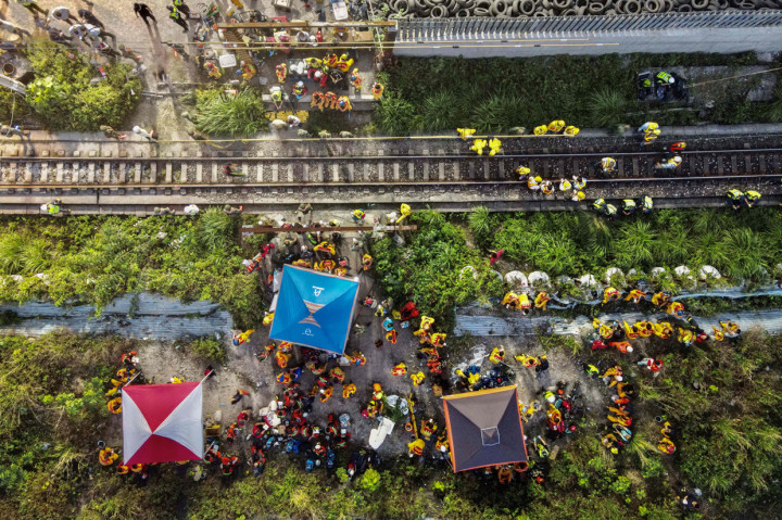 Kereta tersebut keluar dari rel utara Hualian di Taiwan timur.