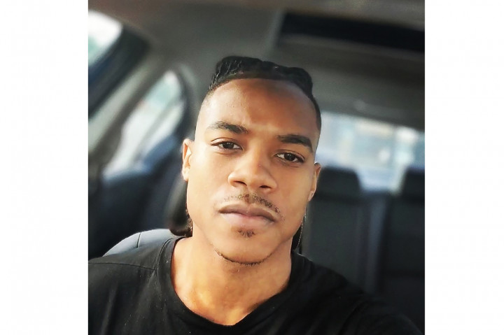 Dalam penyelidikan insiden ini, pelaku penyerangan gedung Capitol tersebut adalah Noah Green, pria berusia 25 tahun asal Indiana.