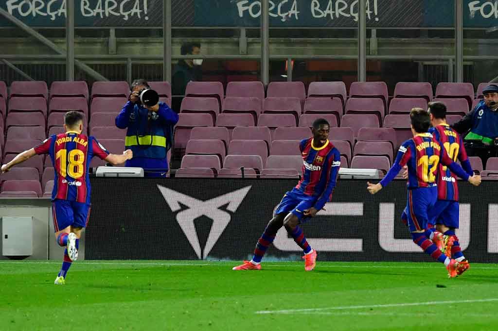 Unggul jumlah pemain dimanfaatkan Barca untuk mencetak gol. Hasilnya, pada menit ke-90 Dembele berhasil menjebol gawang tim tamu lewat tendangan voli  memaksimalkan umpan silang Ronald Araujo. Skor 1-0 bertahan hingga laga usai.