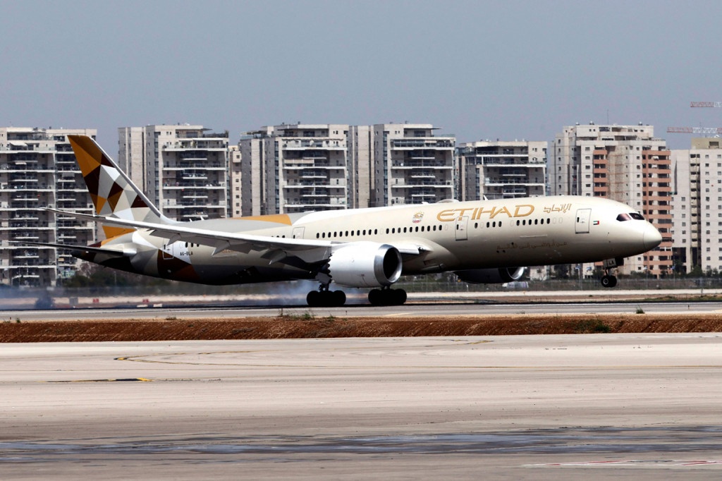 Pesawat Etihad Airways Boeing 787-9 