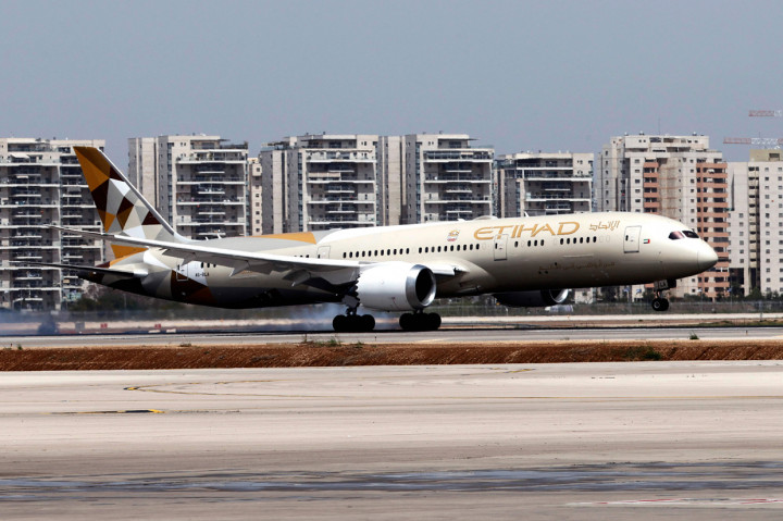 Pesawat Etihad Airways Boeing 787-9 