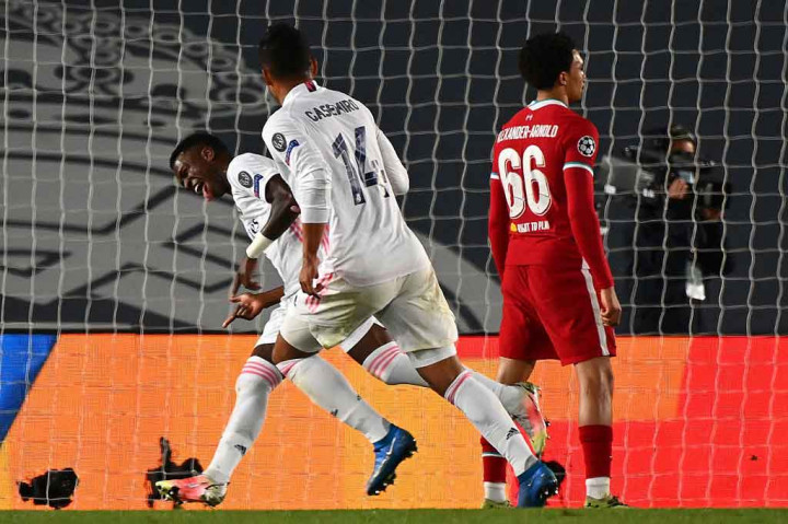 Dua menit kemudian, Madrid mampu merestorasi keunggulan dua gol mereka pada menit ke-65 memanfaatkan situasi lemparan ke dalam yang diakhiri umpan tarik Modric yang disambar baik oleh Vinicius demi menaklukkan Alisson di tiang dekat.