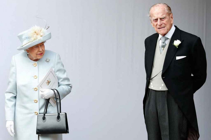 Philip, yang merupakan seorang pangeran Yunani, menikahi Elizabeth pada 1947, dan memainkan peran kunci dalam memodernisasi monarki dalam periode pasca-Perang Dunia Kedua.
