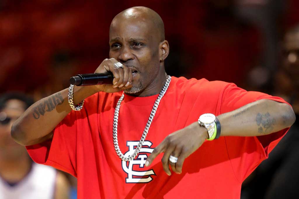 Rapper dan aktor Earl Simmons yang dikenal dengan nama panggung DMX (Dark Man X) meninggal dunia pada Jumat, 9 April 2021 waktu Amerika Serikat di usia 50 tahun.