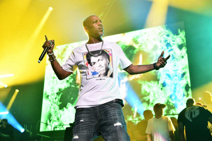 Majalah People dalam laporannya menyebut bahwa DMX yang sukses melalui lagu Party Up (Up in Here) dan X Gon' Give It To Ya, mengalami overdosis obat-obatan kemudian mendapatkan serangan jantung.