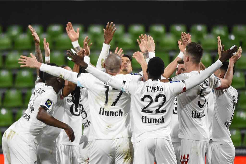 Kemenangan tersebut membuat Lille memperlebar jarak di posisi puncak dengan koleksi 69 poin atau unggul enam poin atas pesaing terdekat Paris Saint-Germain yang baru bermain sehari berselang. Sedangkan Metz, yang menelan tiga kekalahan beruntun, melorot ke urutan ke-10 karena kalah selisih gol dari OGC Nice meski sama-sama mengoleksi 42 poin.