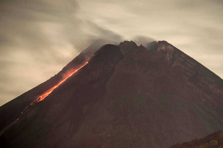 Menurut Kepala BPPTKG, Hanik Humaida, analisis morfologi area puncak berdasarkan foto dari sektor tenggara pada 8 April terhadap tanggal 1 April 2021 menunjukkan ketinggian kubah lava yang berada di tengah puncak Merapi, yaitu sebesar 75 meter.