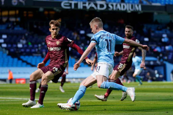 Memasuki babak kedua City berusaha segera memanfaatkan situasi 11 lawan 10. Pada menit ke-51 peluang tercipta lewat tembakan Olexandr Zinchenko, namun masih bisa diamankan Meslier.