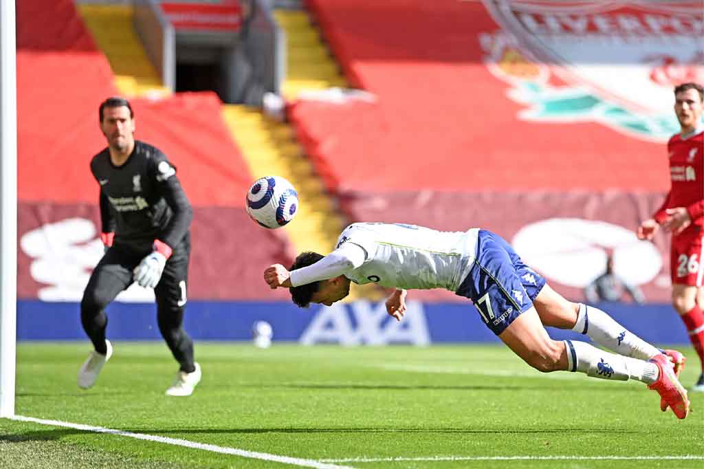 Gol itu melecut semangat para pemain Villa, yang hampir merestorasi keunggulan pada menit ke-62, setelah Trezeguet sudah berhasil memperdaya Alisson, tetapi tembakannya membentur tiang gawang dan bola pantul yang disundulnya tak menemui sasaran.