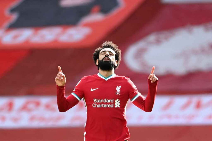 Memasuki babak kedua The Reds masih bermain dengan agresivitas tinggi dan akhirnya mampu menyamakan kedudukan pada menit ke-57 lewat tandukan Salah yang sigap menyambar bola muntah hasil penyelamatan Martinez atas tembakan menyilang Andy Roberton.