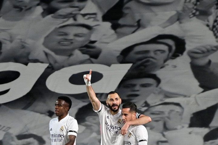 Real Madrid menguasai puncak klasemen Liga Spanyol, setelah El Real memenangi El Clasico kontra Barcelona dengan skor 2-1.