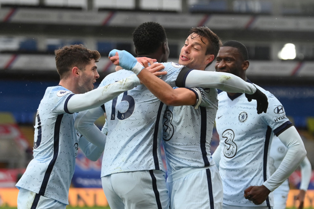 Chelsea kini mengumpulkan 54 poin dari 31 laga, menggusur Liverpool (52 poin) yang sempat masuk empat besar usai mengalahkan Aston Villa 2-1. Sementara itu, Crystal Palace ada di peringkat ke-13 dengan 38 poin dari 31 pertandingan.