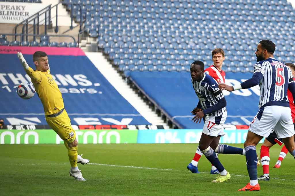 West Brom mengawali pertandingan dengan sangat baik. Mereka berhasil menjebol gawang tim tamu lewat tandukan Mbaye Diagne. Namun, gol itu dianulir wasit Simon Hooper setelah mendapat masukan dari VAR atas dugaan offside Diagne.