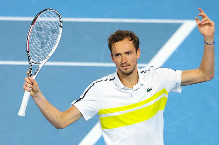 ATP Tour menyatakan, Medvedev telah ditempatkan di karantina, dan terus dipantau oleh Dokter Turnamen dan Tim Medis ATP.