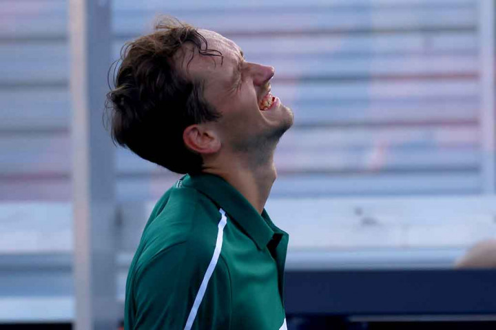 ATP Tour pada Selasa, 13 April 2021 mengumumkan bahwa Daniil Medvedev mengundurkan diri dari turnamen Monte Carlo Masters setelah dinyatakan positif covid-19.