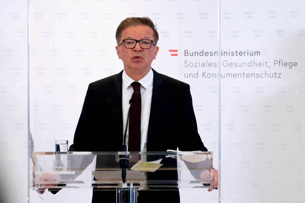 Menteri Kesehatan Austria mengumumkan pengunduran dirinya pada Selasa, 13 April 2021. Ia mengatakan tidak dapat melanjutkan pekerjaannya karena merasa kelelahan dan terlalu banyak bekerja dalam menangani krisis yang dipicu pandemi virus korona (Covid-19).