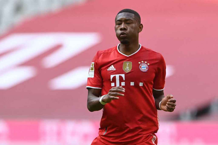 Bayern yang masih tertinggal produktivitas gol tandang dalam agregat 3-3 hampir menggandakan keunggulan mereka semenit jelang turun minum. Tetapi kali ini tembakan jarak jauh David Alaba bisa ditepis oleh Navas ke atas mistar gawang.