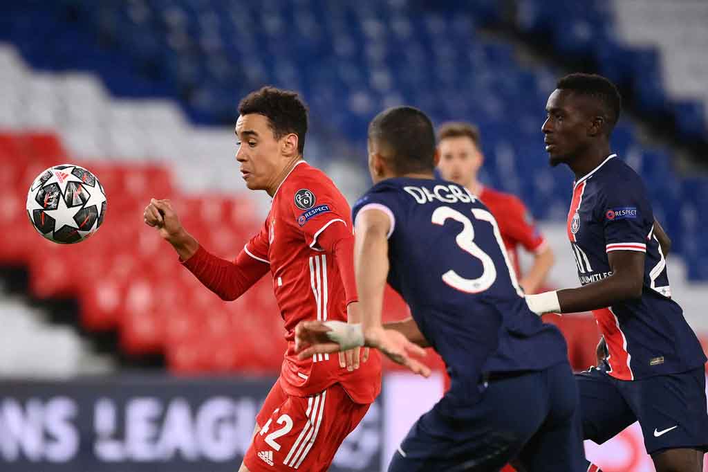 Dalam 20 menit terakhir, Hansi Flick berusaha menambah tenaga segar Bayern dengan memasukkan Jamal Musiala menggantikan Alphonso Davies, yang direspon Mauricio Pochettino dengan menurunkan Moise Kean menggantikan Julian Draxler.  