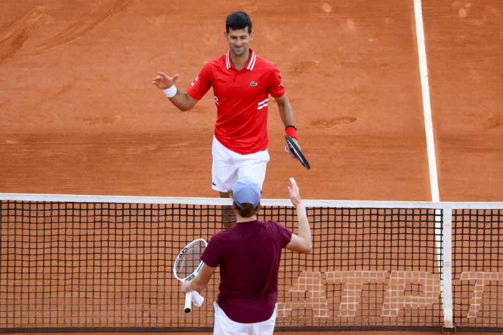 Petenis nomor satu dunia asal Serbia itu melangkah ke babak ketiga Monte Carlo Masters usai meraih kemenangan dua set langsung 6-4, 6-2.