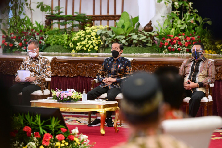Presiden Joko Widodo meresmikan pembukaan Indonesia International Motor Show (IIMS) Hybrid Tahun 2021. 