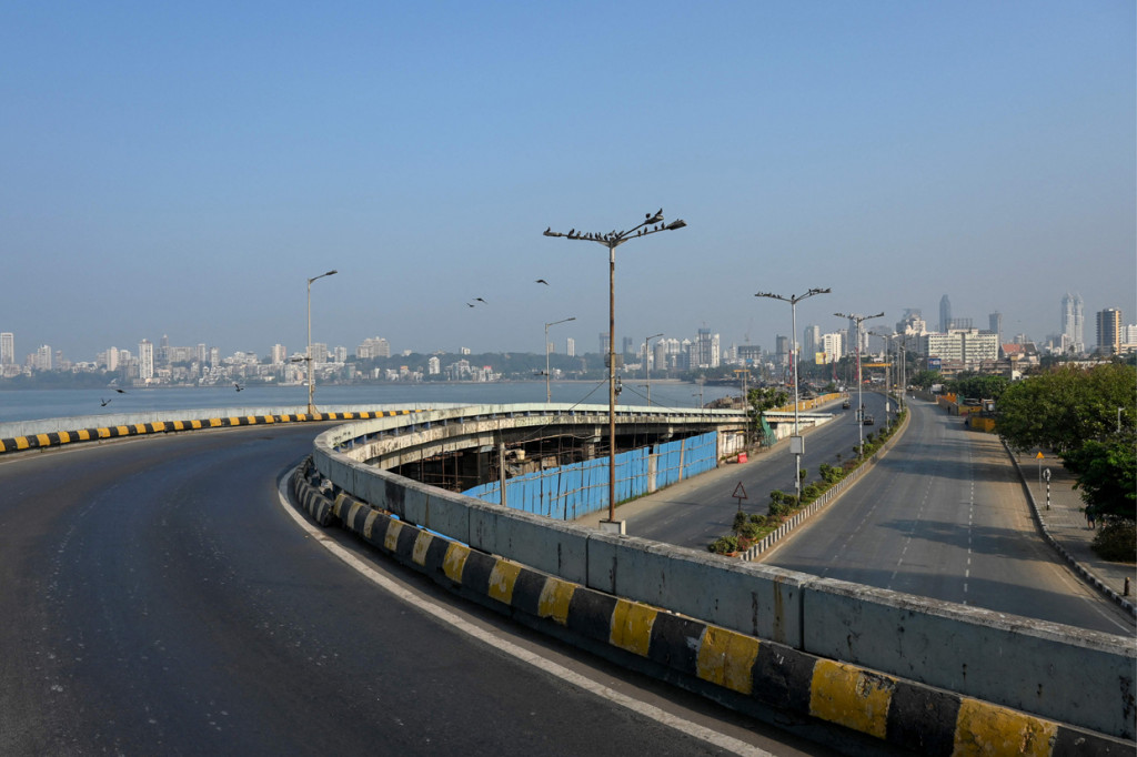 Kasus virus corona di India mencapai rekor tertinggi. Rekor 200.000 kasus baru terjadi pada Kamis, 15 April 2021.