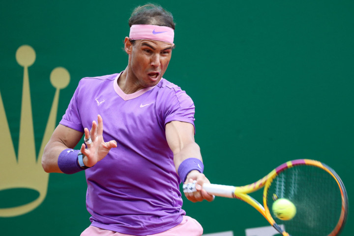 Rafael Nadal, unggulan ketiga dari Spanyol, melaju ke perempat final atau 8 besar tunggal putra turnamen tenis Monte Carlo Masters setelah menundukkan unggulan 14 Grigor Dimitrov.