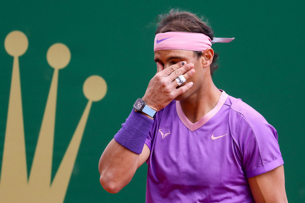 Nadal sekarang menjadi unggulan paling atas di single putra turnamen ini setelah beberapa jam sebelumnya unggulan pertama dan petenis nomor satu dunia Novak Djokovic secara mengejutkan disingkirkan petenis Inggris yang berstatus bukan unggulan, Dan Evans.