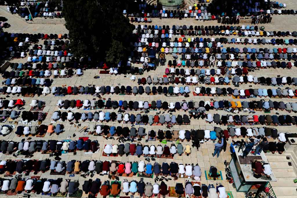 mengatakan dia mengharapkan sebanyak 100.000 umat Muslim datang dari Yerusalem, Tepi Barat yang diduduki Israel dan termasuk orang Arab dari Israel sendiri. 

