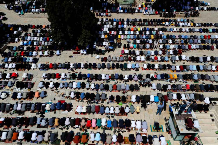 mengatakan dia mengharapkan sebanyak 100.000 umat Muslim datang dari Yerusalem, Tepi Barat yang diduduki Israel dan termasuk orang Arab dari Israel sendiri. 

