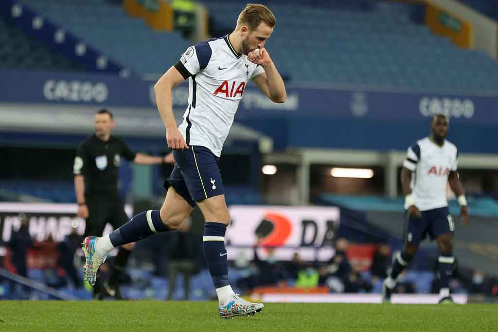 Keunggulan Everton tak bertahan lama, sebab enam menit kemudian Kane mampu mencetak gol keduanya lagi-lagi memanfaatkan blunder sapuan Keane yang membuat Tottenham menyamakan kedudukan 2-2. Tidak ada gol lagi yang tercipta hingga wasit meniup peluit panjang tanda laga usai.