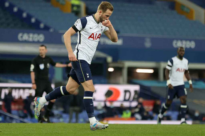 Keunggulan Everton tak bertahan lama, sebab enam menit kemudian Kane mampu mencetak gol keduanya lagi-lagi memanfaatkan blunder sapuan Keane yang membuat Tottenham menyamakan kedudukan 2-2. Tidak ada gol lagi yang tercipta hingga wasit meniup peluit panjang tanda laga usai.