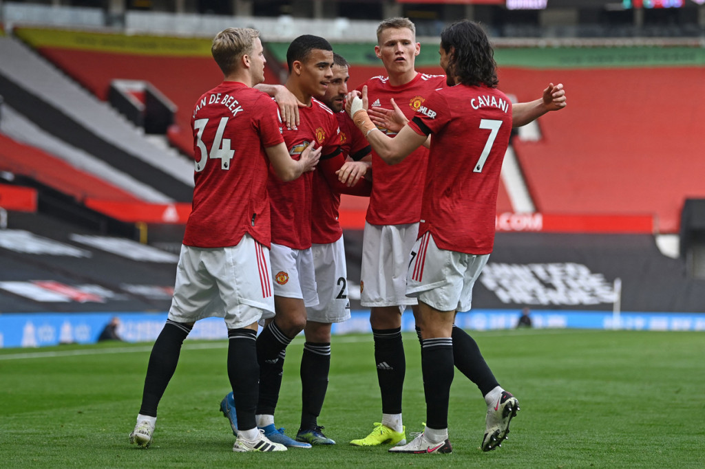 Manchester United sukses menundukkan Burnley dengan skor 3-1 pada laga Liga Inggris pekan ke-32 yang digelar di Old Trafford.