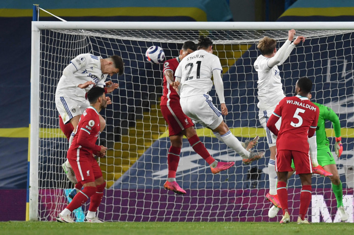 Leeds United menyamakan kedudukan di menit ke-87 melalui Diego Llorente.