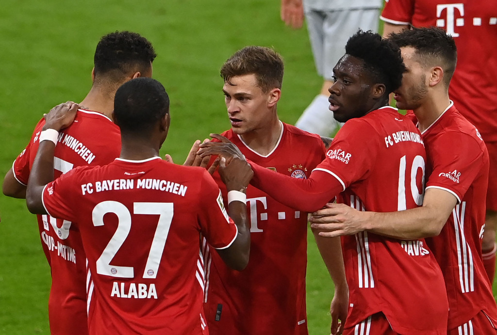 Bayern menggandakan keunggulan pada menit ke-13. Joshua Kimmich menyambar bola di depan kotak penalti Leverkusen dan melepaskan tembakan keras untuk menambah keunggulan Bayern.