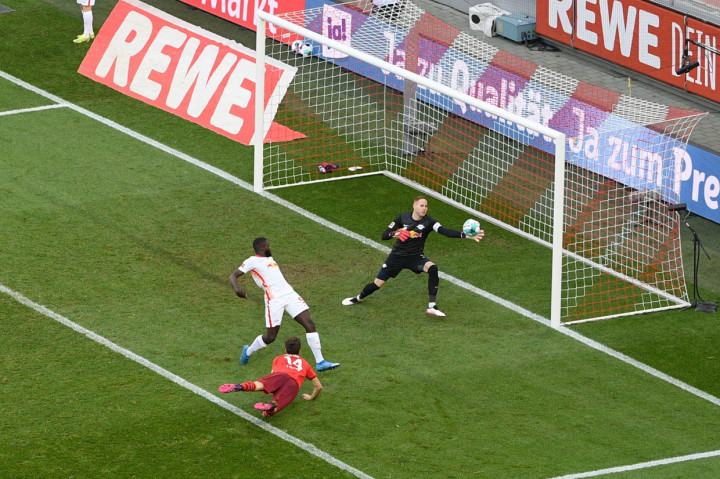 Koln mengunci kemenangan lewat dua gol Jonas Hector di menit ke-46 dan 60.