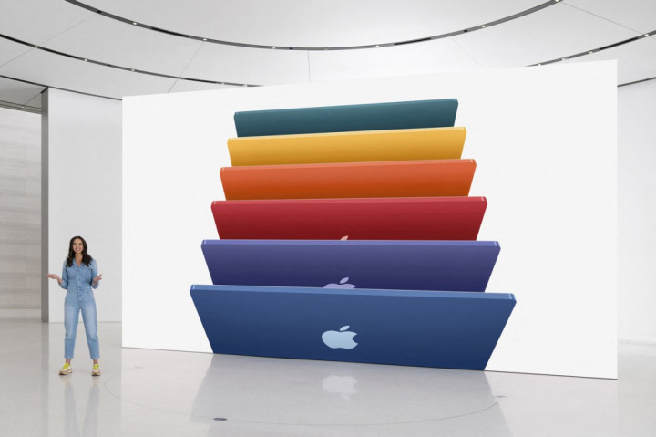 Apple resmi memperkenalkan jajaran perangkat seri iMac generasi terbaru dalam ajang bertajuk Spring Loaded. Komputer All-in-One (AiO) ini didukung oleh chipset karya Apple yaitu M1.