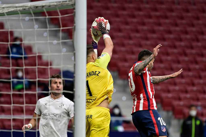 Fernandez lagi-lagi berhasil menggagalkan peluang tuan rumah untuk mencetak gol. Pada menit ke-59 tembakan Renan Lodi yang mengarahkan ke pojok gawang bisa dimentahkan oleh Fernandez.