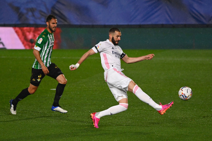 Mereka mencatatkan penguasaan bola sebesar 57,7 persen dibanding 42,3 persen milik Betis. Madrid juga banyak menebar ancaman ke gawang Claudio Bravo.